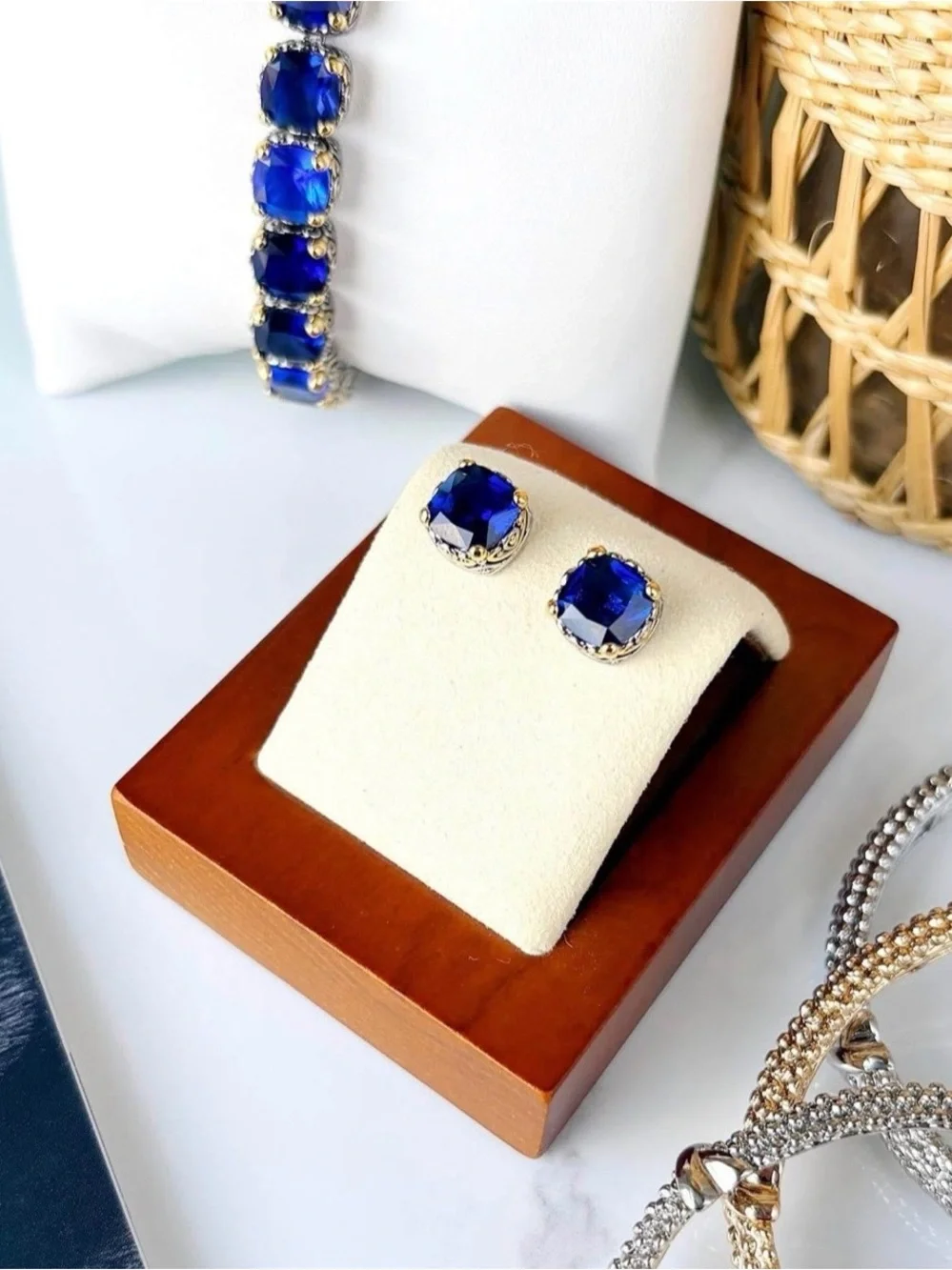 Park Lane Baby Signature “Sapphire” Earrings! BNIB!! Gorgeous!